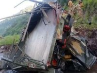 Keşmir'de kazada 9 Pakistan askeri hayatını kaybetti