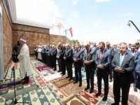 Cumhurbaşkanı Erdoğan Cuma namazını Malazgirt Ovası'nda eda etti