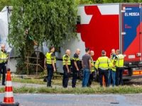 Hollanda'da kamyon kalabalığın arasına daldı: Ölü ve yaralılar var