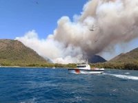 Marmaris'teki yangına 14 uçak ve 23 helikopter ile müdahale ediliyor
