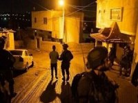 Siyonist işgal rejimi güçleri, Batı Şeria'da 21 Filistinliyi alıkoydu