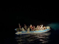 Yunanistan'ın geri ittiği 153 göçmen kurtarıldı