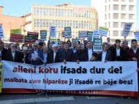Diyarbakır'da cinsel sapkınlığa karşı "aileyi koru" etkinliği düzenlendi