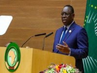 Senegal Cumhurbaşkanı Sall’dan Kur’an-ı Kerim’in yakılmasına tepki