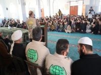 Umut Kervanı'ndan Suriye'de medrese öğrencilerine nakdi yardım