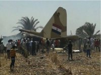Mısır'da eğitim uçağı düştü