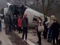 Isparta'da yolcu otobüsü devrildi: 8 yaralı