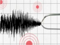 Endonezya'da 5,7 büyüklüğünde deprem
