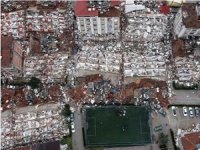 Depremlerin büyük yıkıma yol açtığı Hatay'da enkaz kaldırma ve yıkım çalışmaları sürüyor