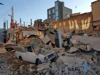 İran'daki depremde yaralı sayısı 165'e yükseldi