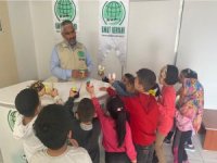 Konyalı küçük çocuklar kumbaralarını depremzedeler için bağışladı