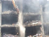 İstanbul'da 3 gündür yanan OSB binası yıkılıyor