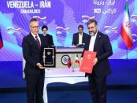 İran ve Venezuela arasında 19 anlaşma imzalandı