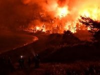 Yunanistan’da orman yangını: Yerleşim yerleri tahliye ediliyor