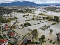 Balkanlar şiddetli yağış ve fırtınayla mücadele ediyor: 6 ölü