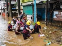 Hindistan'da muson yağmurları nedeniyle yaklaşık 200 kişi öldü