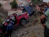 Ağrı'da iki aracın karıştığı kazada 6 kişi yaralandı