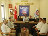 HÜDA PAR Gaziantep İl Başkanı Göçer'den Memur-Sen'e "hayırlı olsun" ziyareti