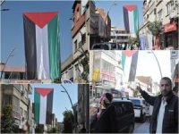 Batman caddelerine dev Filistin bayrağı asıldı