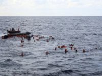 Denizde ölüme terk edilen 113 düzensiz göçmen kurtarıldı