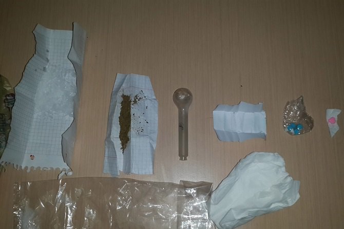 agrida-uyusturucu-saticisi-10-kisi-tutuklandi2.jpg