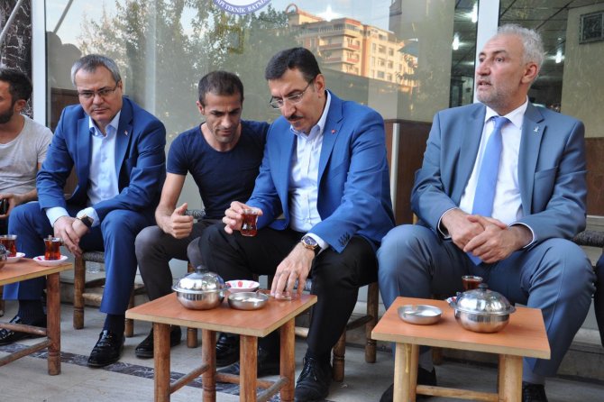 bakan-tufenkci-turkiye’nin-bir-kismini-esad-rejimine-feda-edenler...-003.jpg