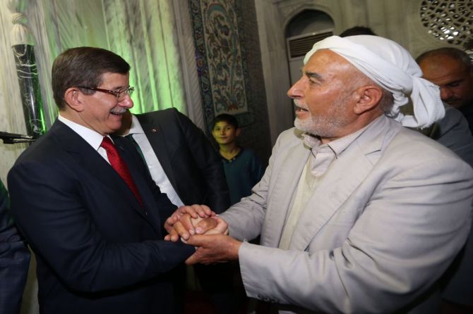 basbakan-davutoglu,-sanliurfa’da-halka-hitap-etti-002.jpg