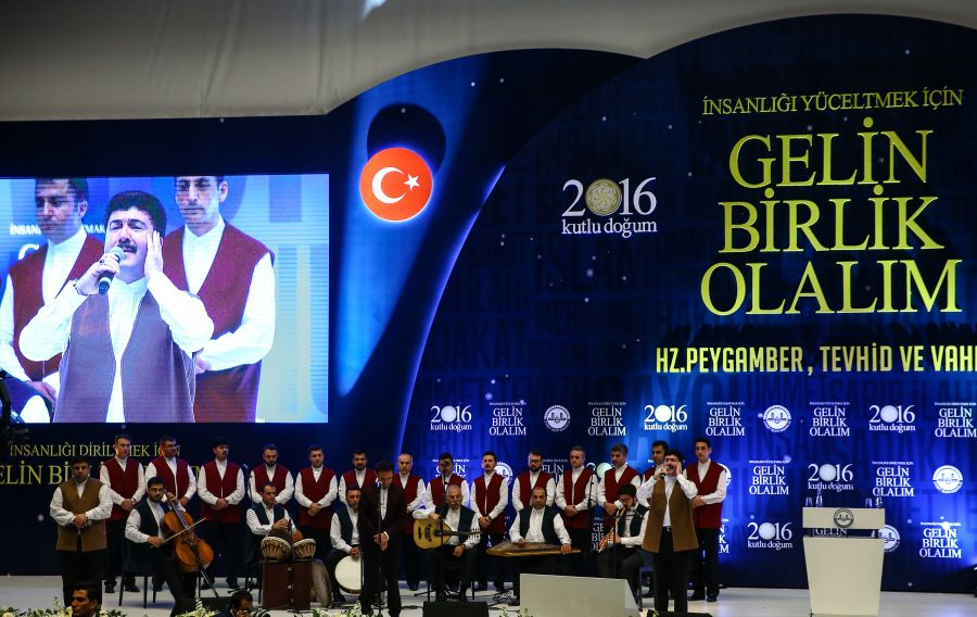 basbakan-davutoglu,kutlu-dogum-programi‘na-katildi-001.jpg