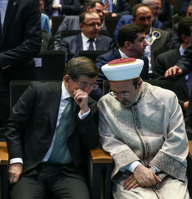 basbakan-davutoglu,kutlu-dogum-programi‘na-katildi-003.jpg
