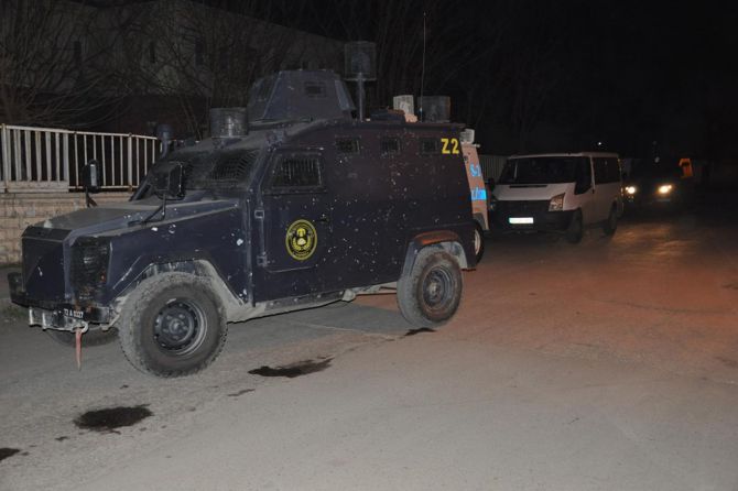 batman’da-bir-markete-bombali-saldiri-002.jpg