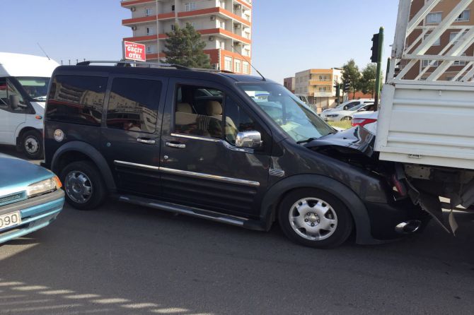 batman’da-maddi-hasarli-kaza-004.jpg