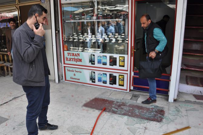 batman’da-silahli-kavga-005.jpg
