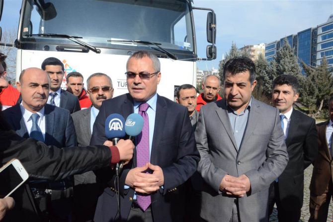 batman’dan-halep’e-yardim-eli.jpg