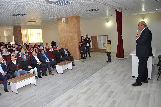 batmanda-‘cocuk-egitimi-ve-basari’-konferansi-001.jpg