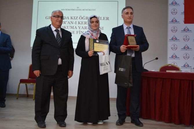 batmanda-kur’an-i-kerim-guzel-okuma-yarismasi-bolge-finali-yapildi-012.jpg