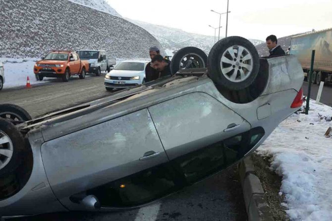 bingol-elazig-yolunda-kazasi-5-yarali.jpg
