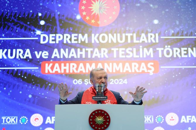 cumhurbaskani-erdogan-deprem-konutlarinin-teslim-toreni-002.jpg