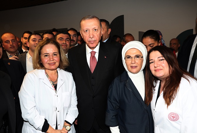 cumhurbaskani-erdogan-saglik-calisanlari-ile-iftar-004.jpg