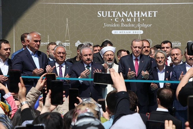 cumhurbaskani-erdogan-sultanahmet-camii-acilisi-003.jpeg