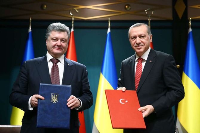 cumhurbaskani-erdogan-ve-ukrayna-devlet-baskani-porosenko-ortak-basin-toplantisi-duzenledi-002.jpg
