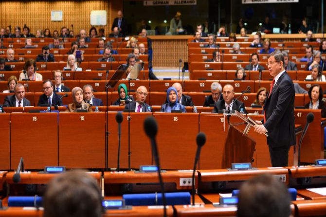 davutoglu,-avrupa-konseyi-parlamenterler-meclisi’nde-konustu-001.jpg