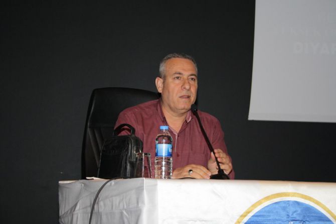 dicle-universitesinde-kutlu-dogum-etkinligi-003.jpg