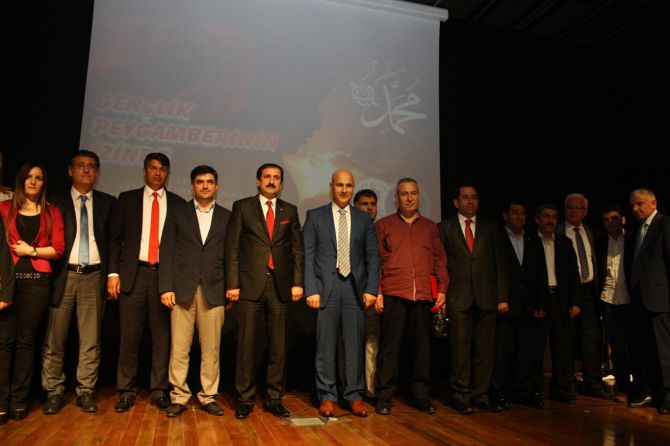 dicle-universitesinde-kutlu-dogum-etkinligi.jpg