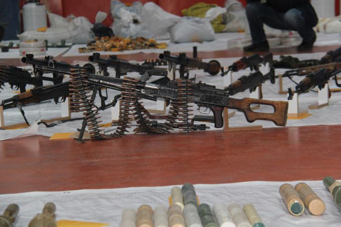 diyarbakir’da-dev-pkk-cephaneligi!-001.jpg