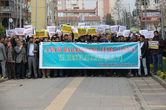 diyarbakir-islami-stk’lari,-“muslumanlarin-degerlerine-hakaret-etmek-hakkinizda-degildir-haddiniz-de”--.jpg