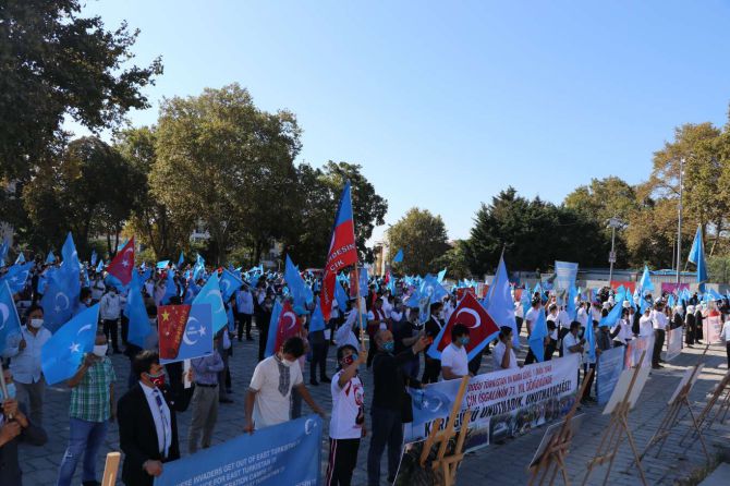 dogu-turkistan-isgali-protestosu-003.jpg