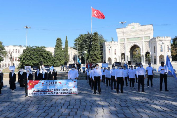 dogu-turkistan-isgali-protestosu-007.jpg