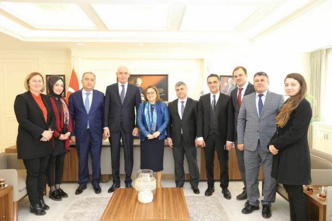 ertug-sevket-aksoy-fatma-sahin.jpg