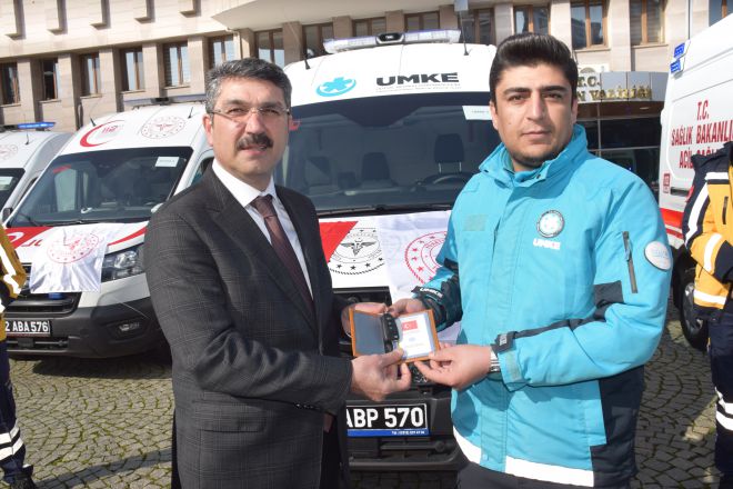 ferhat-nasiroglu-ambulans-teslimi.jpg