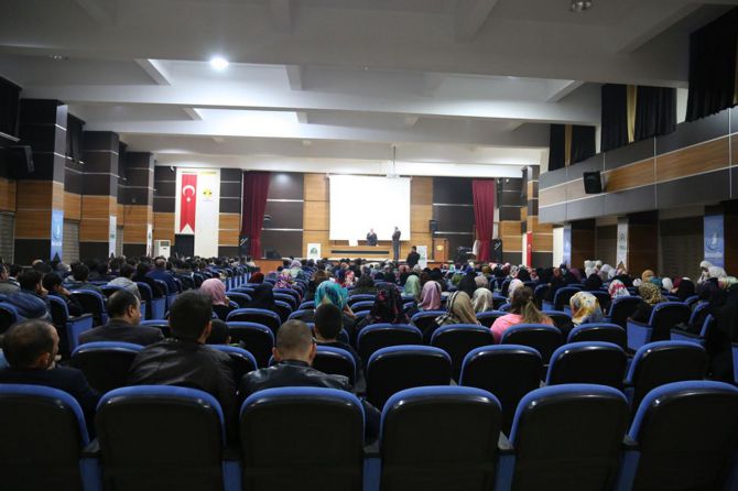gozumun-nuru-namaz-konferansi-003.jpg